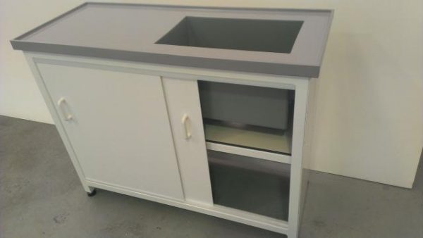 Enclosed Worktop - Image 3